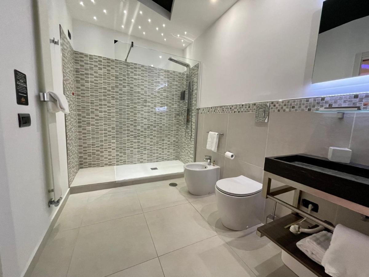Rossini Luxury 2 Bed & Breakfast *
